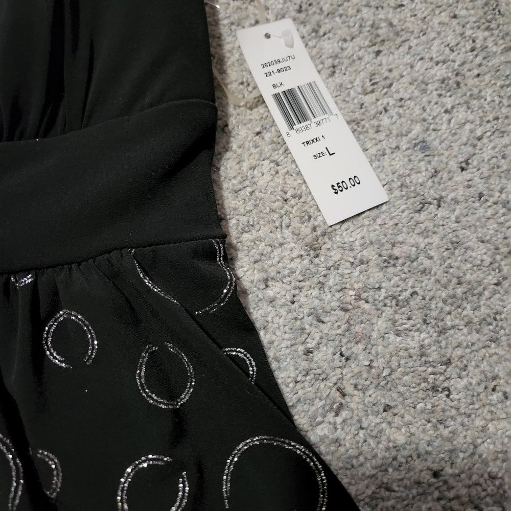 Formal dress - Picture 2 of 5